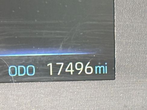 Used 2025 Toyota Corolla Cross LE image 39