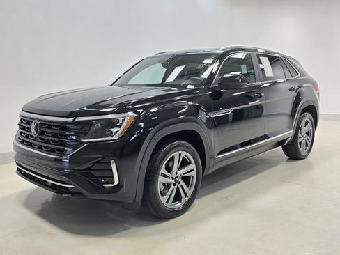 Used 2024 Volkswagen Atlas Cross Sport SEL R-Line AWD/4WD image 38