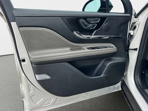 Used 2024 Lincoln Corsair FWD w/ Equipment Group 101A image 15