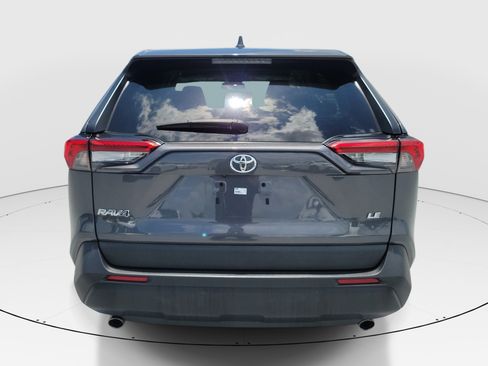 Used 2023 Toyota RAV4 LE FWD image 5