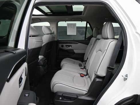 Used 2024 Honda Pilot Elite image 19