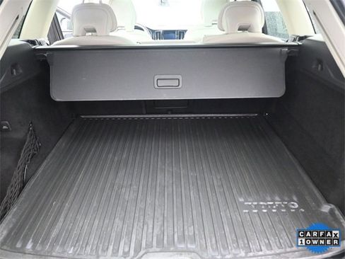 Used 2022 Volvo XC60 B6 Inscription w/ Advanced Package image 24