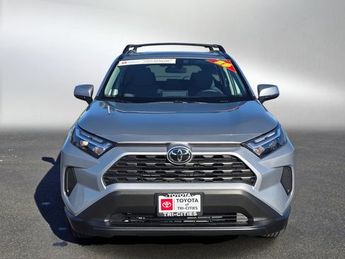 Used 2025 Toyota RAV4 XLE image 8