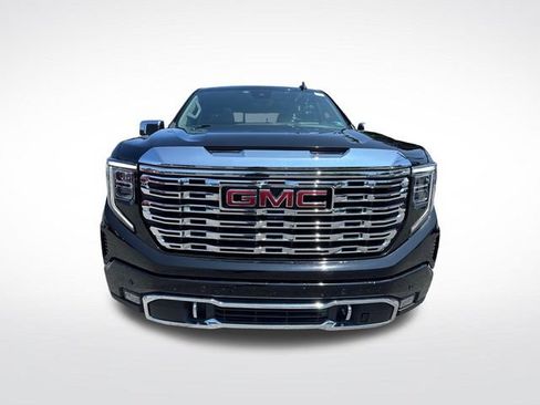 Used 2024 GMC Sierra 1500 Denali w/ Denali Reserve Package AWD/4WD image 8