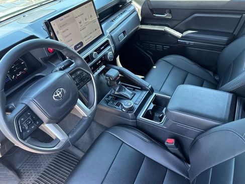 Used 2025 Toyota Tacoma TRD Sport AWD/4WD image 10