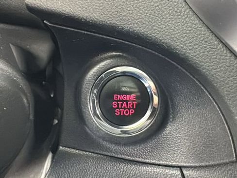 Used 2021 Subaru Ascent Limited w/ Technology Package image 29