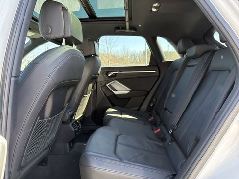 Used 2024 Audi Q3 2.0T Premium image 11