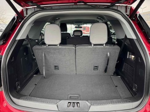 Certified 2021 Ford Explorer XLT w/ Equipment Group 202A image 31