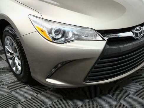 Used 2017 Toyota Camry LE image 31