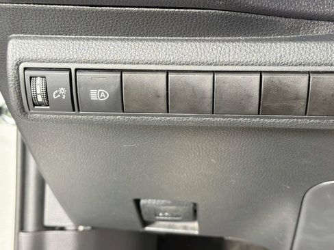 Used 2023 Toyota Corolla SE FWD image 15