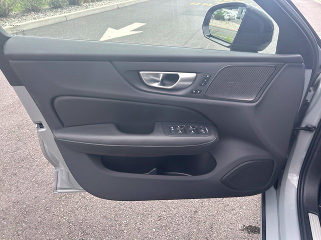 Certified 2025 Volvo S60 B5 Plus AWD/4WD image 19