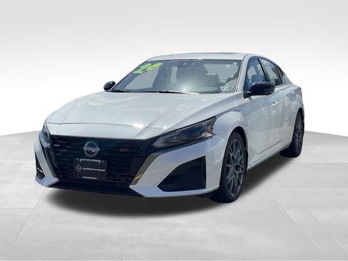 Certified 2024 Nissan Altima 2.0 SR FWD image 17