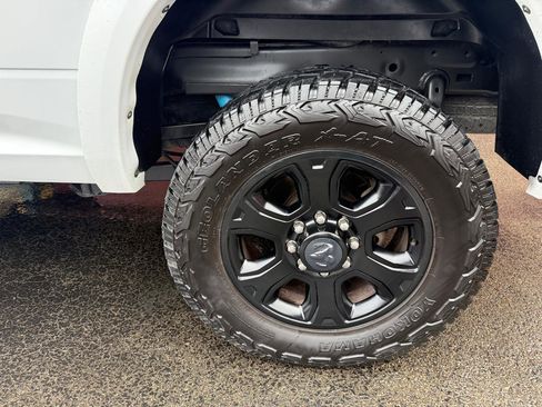 Used 2018 RAM 2500 Laramie w/ Sport Appearance Group AWD/4WD image 9