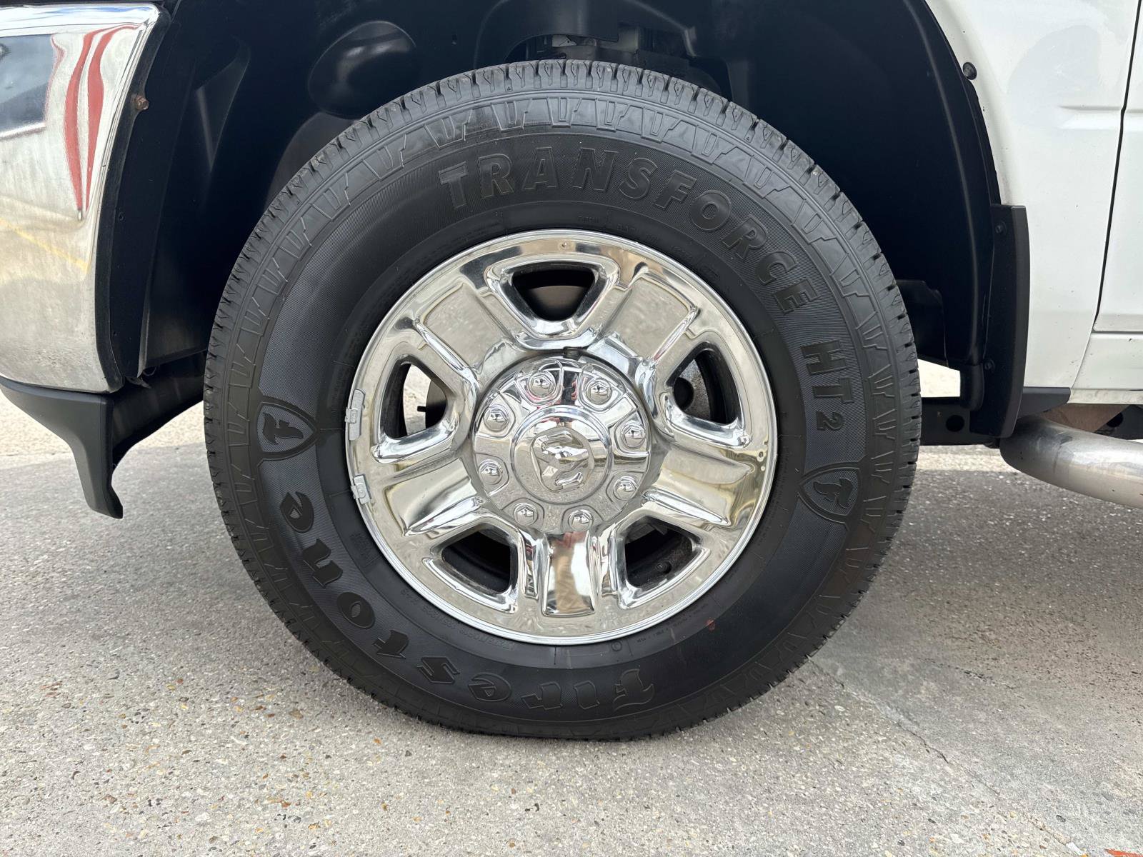 Used 2021 RAM 2500 Tradesman w/ Chrome Appearance Group AWD/4WD image 4