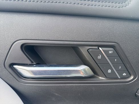 Used 2024 GMC Hummer EV 3X w/ LPO, Illumination Package image 12