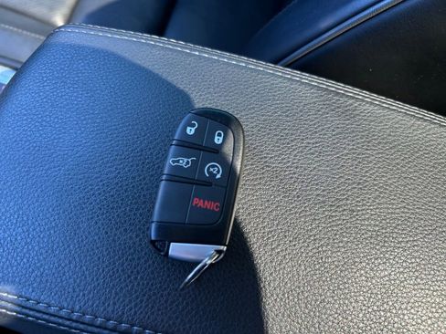 Used 2019 Jeep Grand Cherokee Summit w/ Platinum Series Group AWD/4WD image 31