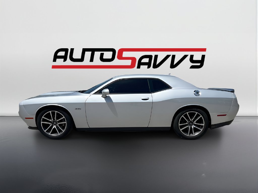 Used 2023 Dodge Challenger R/T RWD image 4
