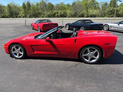 Used 2005 Chevrolet Corvette Convertible w/ Preferred Equipment Group RWD image 6