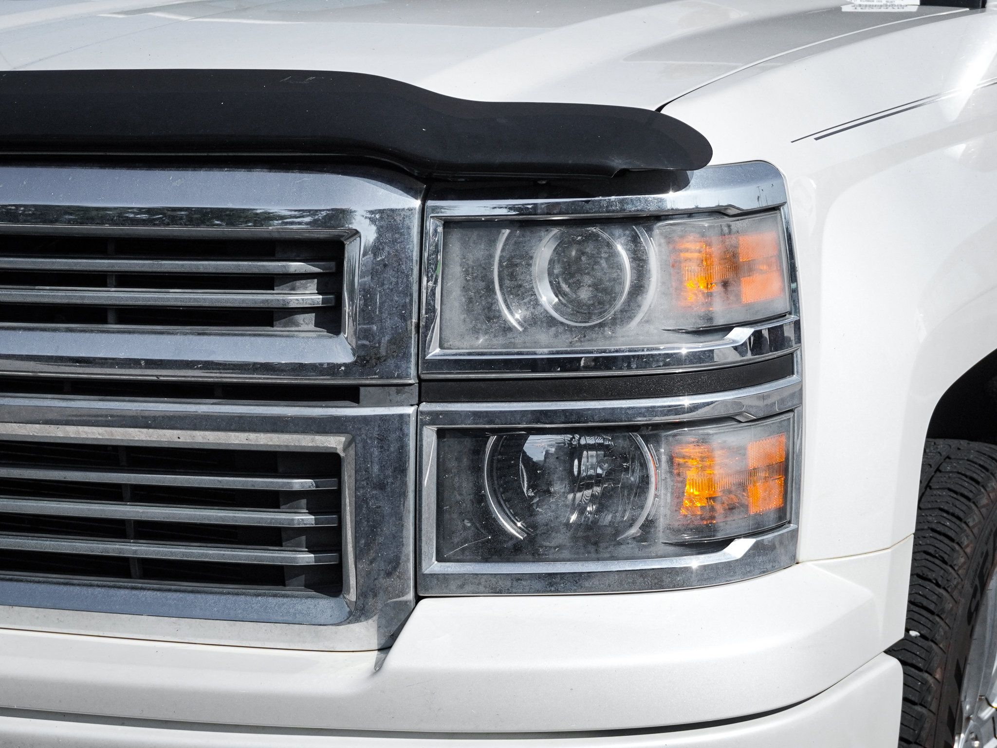 Used 2015 Chevrolet Silverado 1500 High Country w/ High Country Premium Package AWD/4WD image 5