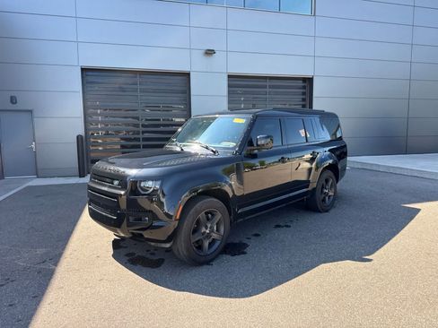 Used 2023 Land Rover Defender 130 X-Dynamic SE AWD/4WD image 1