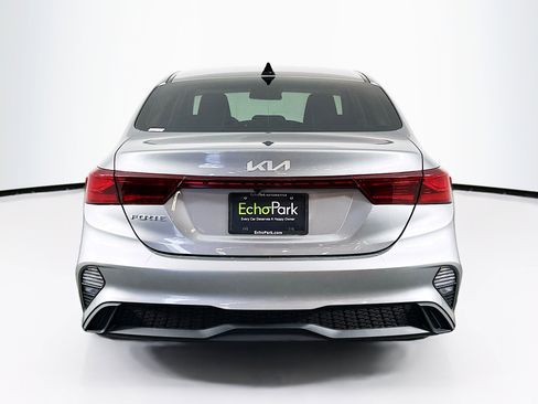 Used 2022 Kia Forte LXS FWD image 7
