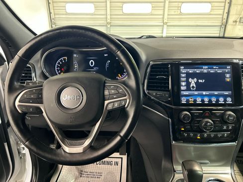 Used 2021 Jeep Grand Cherokee Limited w/ Quick Order Package 28K 80th AWD/4WD image 9