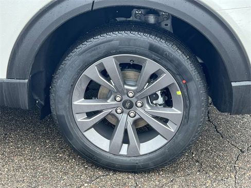 New 2026 Ford Explorer Active w/ Active Comfort Package image 10