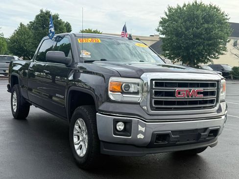 Used 2015 GMC Sierra 1500 SLE w/ SLE Value Package AWD/4WD image 4
