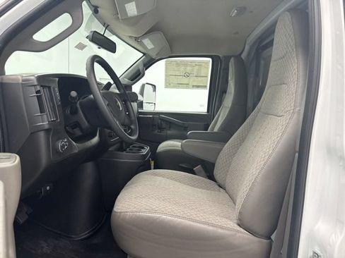 New 2026 Chevrolet Express 3500 w/ Power Convenience Package RWD image 20
