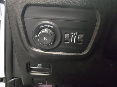 Used 2023 Jeep Grand Cherokee L Limited w/ Luxury Tech Group II image 28