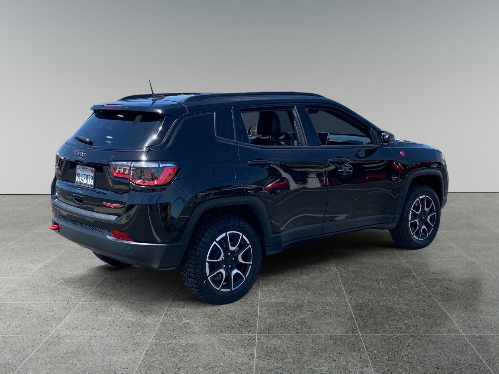 Used 2024 Jeep Compass Trailhawk AWD/4WD image 5