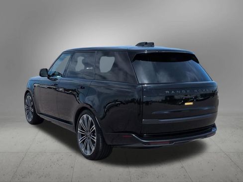 Used 2025 Land Rover Range Rover SE AWD/4WD image 4
