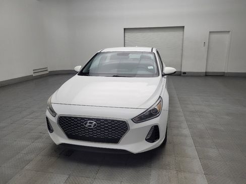 Used 2019 Hyundai Elantra GT image 15