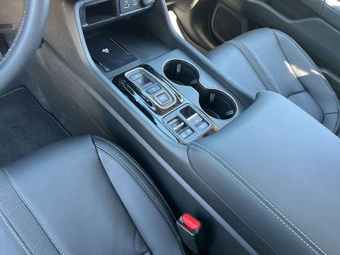 Certified 2025 Honda Pilot EX-L image 17