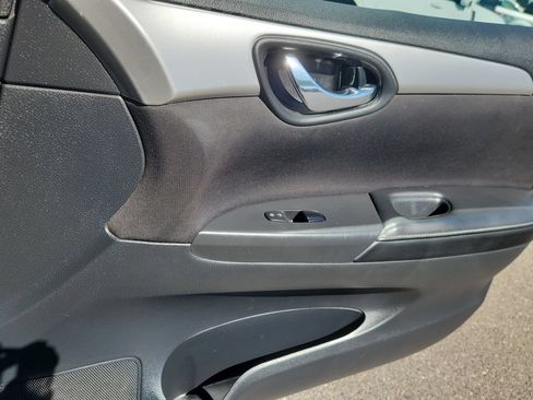 Used 2019 Nissan Sentra S FWD image 12