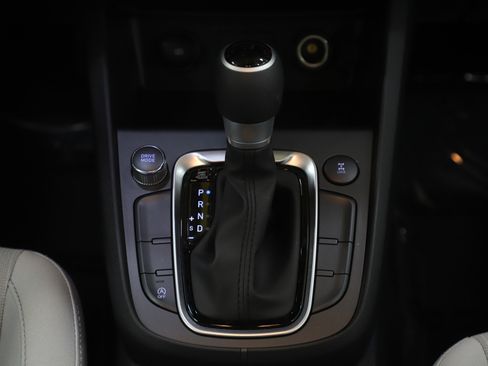 Certified 2023 Hyundai Kona SEL AWD/4WD image 17
