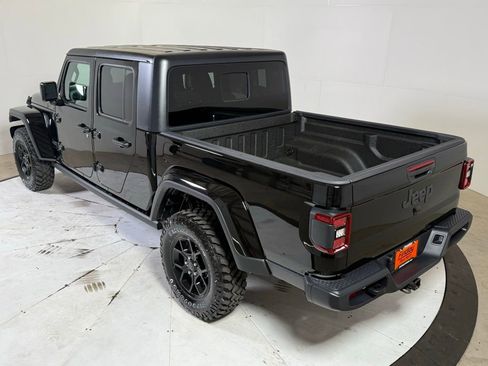 New 2025 Jeep Gladiator Willys AWD/4WD image 5