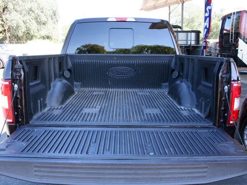 Used 2018 Ford F150 XLT w/ Equipment Group 302A Luxury AWD/4WD image 25