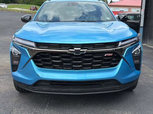 Used 2026 Chevrolet Trax RS FWD image 8