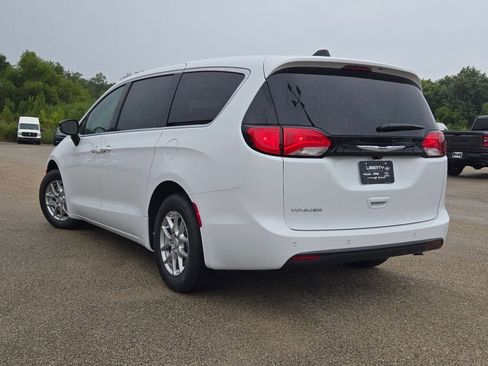 New 2026 Chrysler Voyager LX image 12
