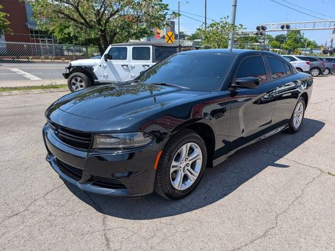 Used 2023 Dodge Charger SXT RWD image 3