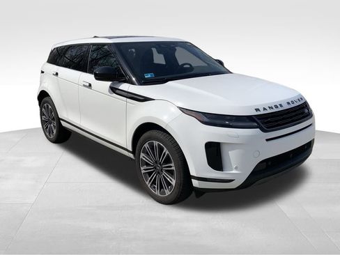 Used 2024 Land Rover Range Rover Evoque S image 3
