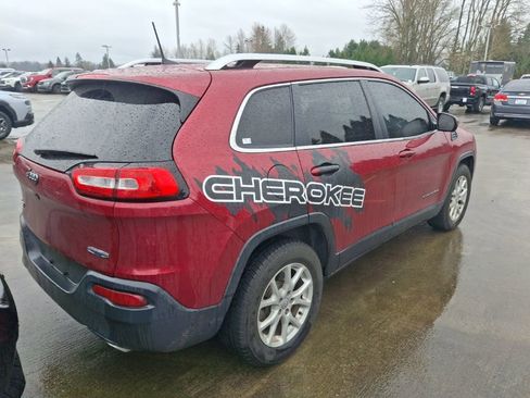 Used 2017 Jeep Cherokee Latitude w/ True North Edition image 6