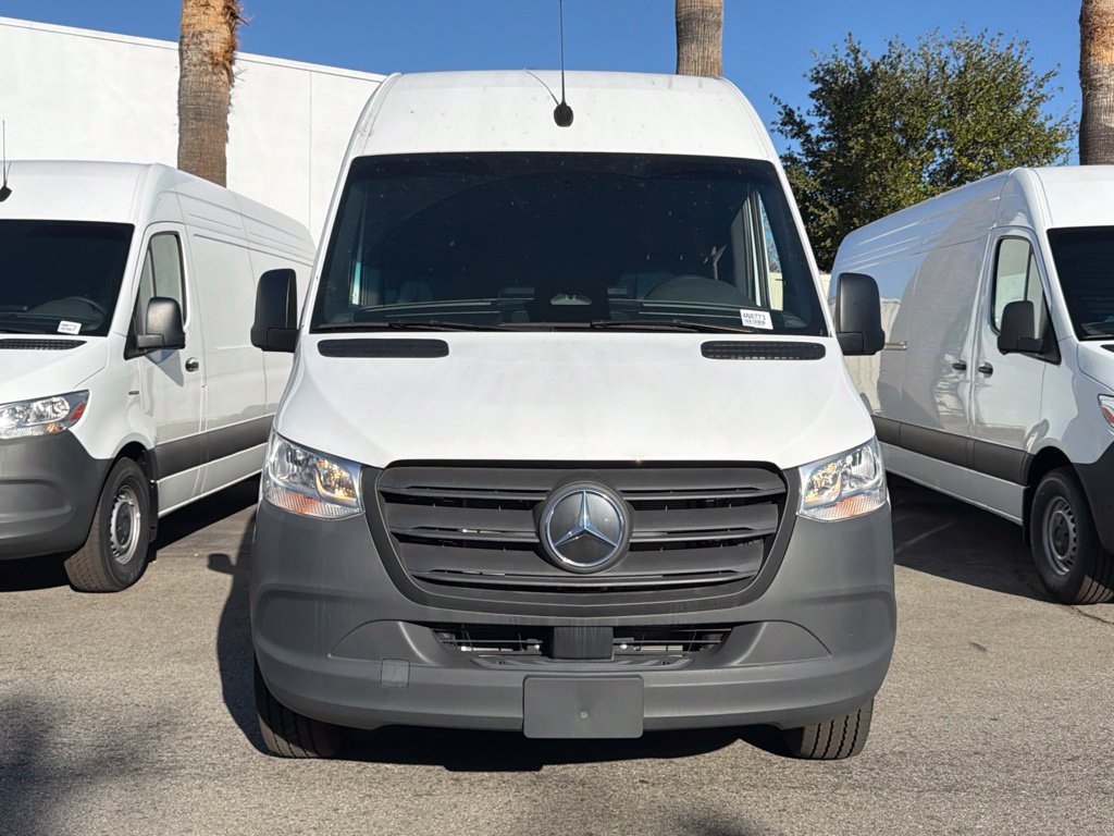 New 2025 Mercedes-Benz eSprinter 170 Cargo image 3