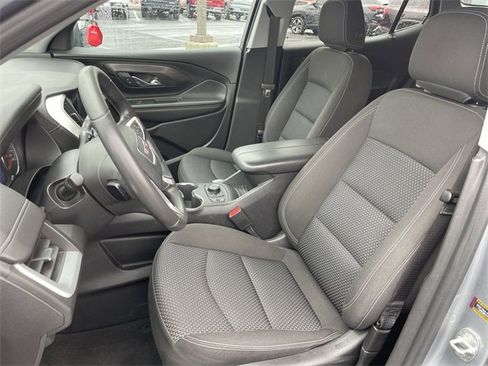 Used 2023 GMC Terrain SLE w/ Driver Convenience Package image 11