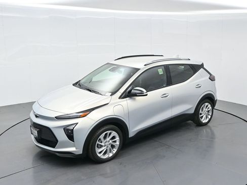 Used 2022 Chevrolet Bolt EUV LT image 51