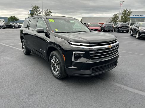 Used 2026 Chevrolet Traverse LT AWD/4WD image 1