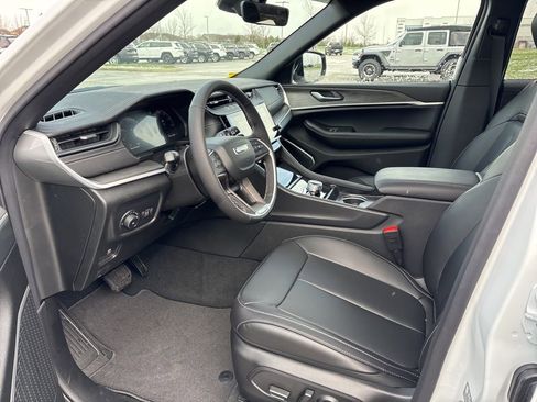 New 2026 Jeep Grand Cherokee Limited AWD/4WD image 7