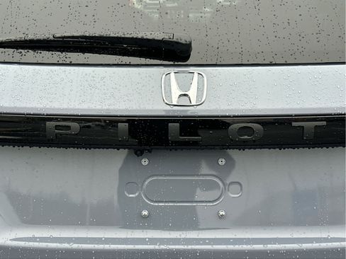 New 2025 Honda Pilot TrailSport image 15