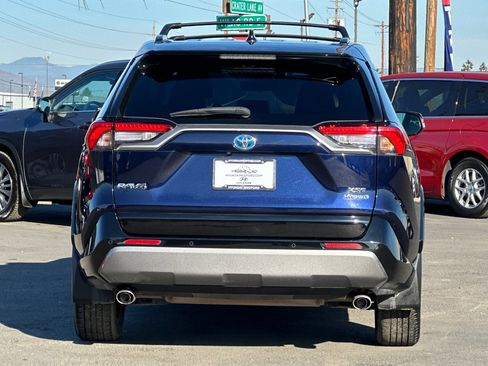 Used 2021 Toyota RAV4 XSE image 5